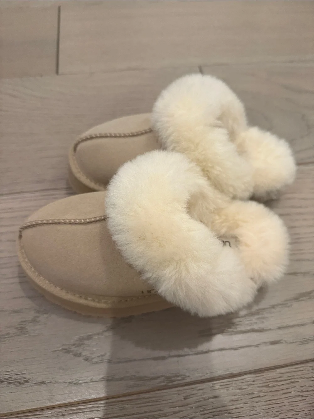 UGG Kids Shearling Slippers - Cream/Tan